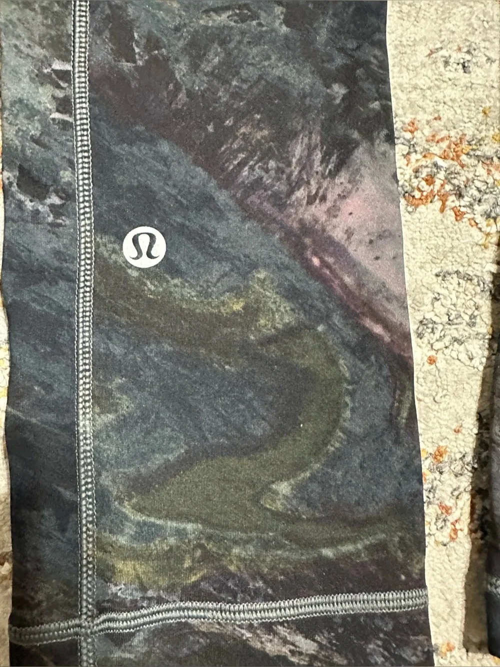 Lululemon Speed Up Crop in Radiant Multi color size 2